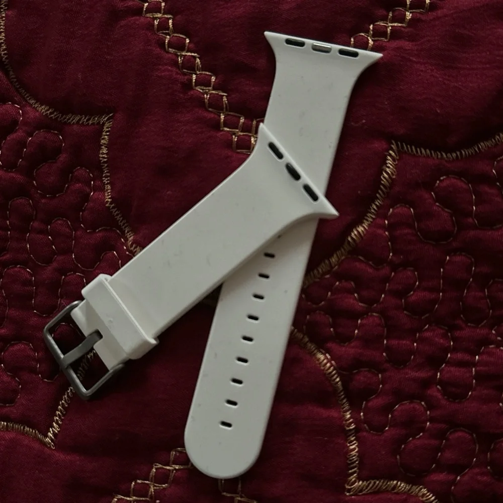 White Smartwatch Band and Case